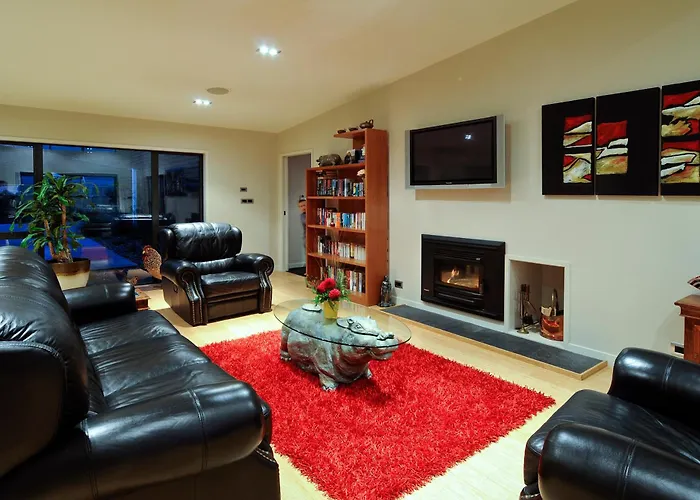 B&B only: City Lights Boutique Lodge