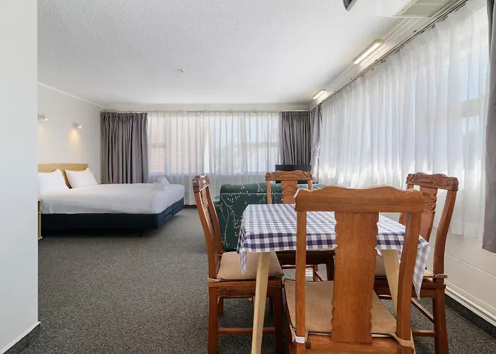 Thermal Oak Motel